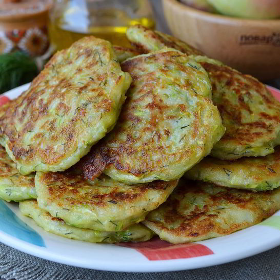 Рецепт кабачковых оладий с сыром и зеленью