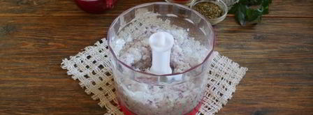 луковые оладьи с паприкой и зирой. Шаг 7