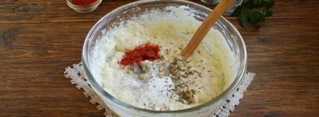 луковые оладьи с паприкой и зирой. Шаг 10