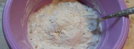 нежные творожные оладьи с мюсли и курагой. Шаг 3