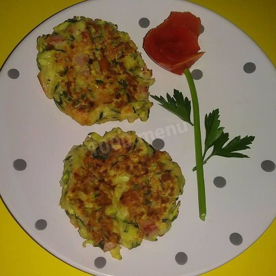 Рецепт оладий из кабачков с сыром и ветчиной