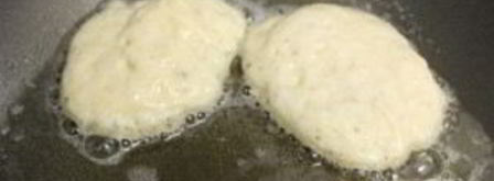 оладьи на молоке и дрожжах пышные. Шаг 6