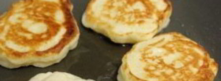 оладьи на молоке и дрожжах пышные. Шаг 7