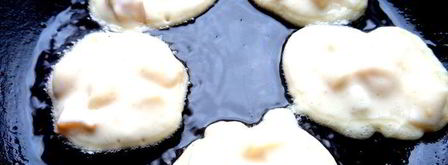 оладьи с фруктами ассорти. Шаг 4