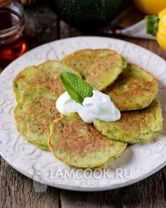 Сладкие оладьи из кабачков