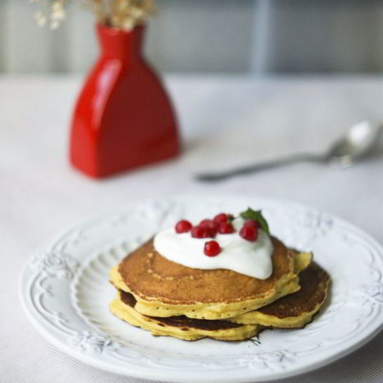 Рецепт тыквенных оладий на кефире и овсяной муке