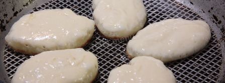 воздушные оладьи на кефире очень пышные. Шаг 11