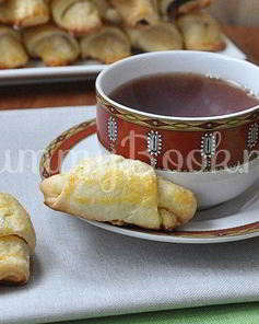 Дрожжевые рогалики с повидлом