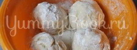 дрожжевые рогалики с повидлом. Шаг 5