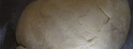 песочное печенье с половинками яблок. Шаг 3