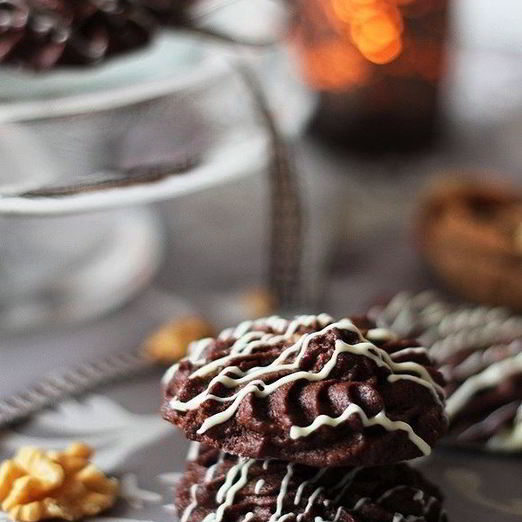 Шоколадное печенье с грецким орехом и корнем имбиря