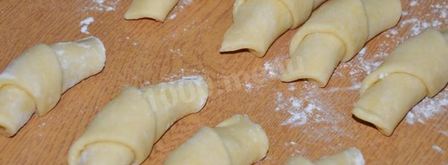 творожные рогалики с ореховой начинкой. Шаг 15