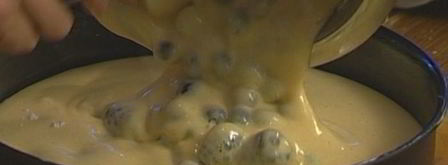 бисквитный пирог с ежевикой и голубикой. Шаг 5