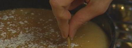 бисквитный пирог с ежевикой и голубикой. Шаг 6