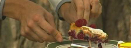 бисквитный пирог с ежевикой и голубикой. Шаг 7