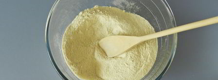 насыпной пирог с яблоками и творогом. Шаг 3