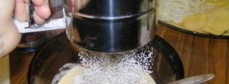 пирог рыбный с сайрой. Шаг 4