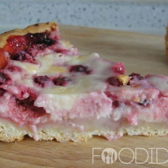 Рецепт пирога с брусникой и сметаной