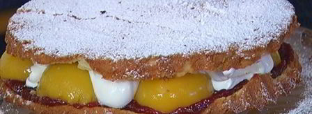 пирог с персиками и взбитыми сливками. Шаг 10