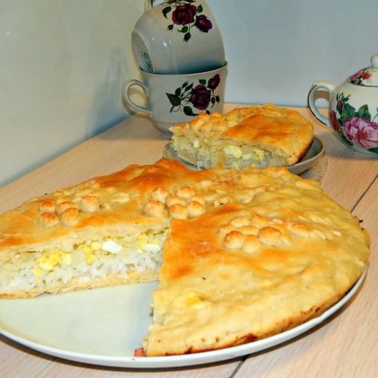 Рецепт пирога с рисом и яйцом