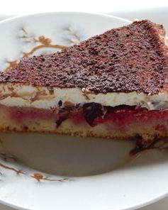 Пирог с вишней и маскарпоне