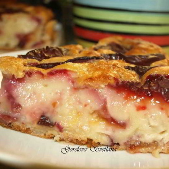 Рецепт сливового пирога с яблоками