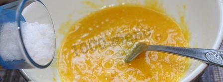 дрожжевые пирожки с ягодами в духовке. Шаг 3