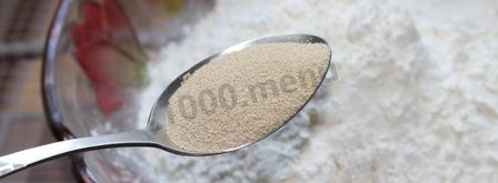 дрожжевые пирожки с ягодами в духовке. Шаг 5