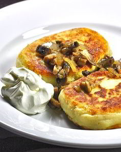 Картофельные пирожки с грибами
