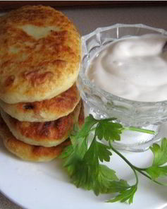 Картофельные пирожки с начинкой из фарша