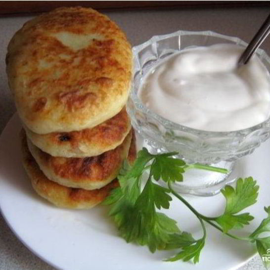 Рецепт картофельных пирожков с начинкой из фарша