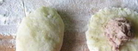 картофельные пирожки с начинкой из фарша. Шаг 3