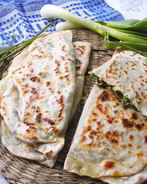 Кутабы с зеленью и сыром