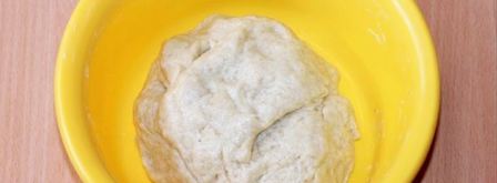 пирожки-булочки на кефире с оливками и зеленью. Шаг 4