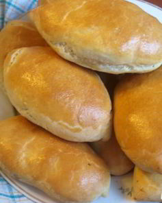 Пирожки дрожжевые с капустой и мясом