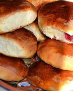 Пирожки дрожжевые с вишней