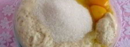 пирожки дрожжевые с вишней. Шаг 2