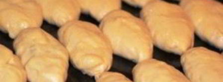 пирожки дрожжевые с вишней. Шаг 9