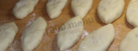 пирожки из готового дрожжевого теста с рисом. Шаг 14