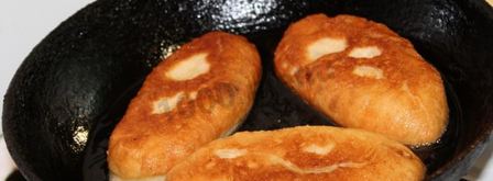 пирожки из готового дрожжевого теста с рисом. Шаг 16