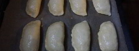 пирожки из творожного теста с яблоками. Шаг 6