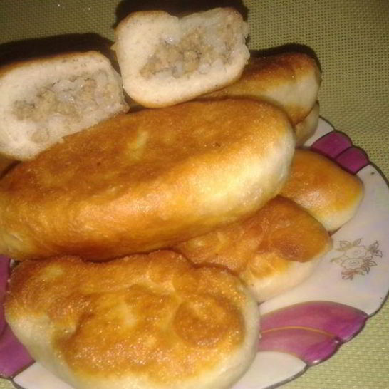 Рецепт пирожков с мясом и рисом из заварного теста без яиц
