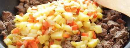 пирожки с печенью, картофелем и морковью. Шаг 6