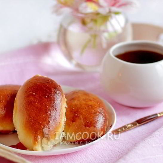 Рецепт пирожков с вишней из дрожжевого теста