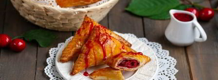 пирожки с вишней из слоеного теста. Шаг 20