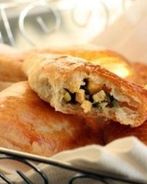 Пирожки с яйцом и зеленым луком