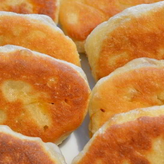 Рецепт жареных пирожков с капустой на кислом молоке