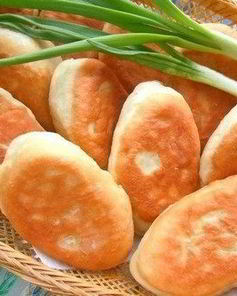 Жареные пирожки с куриной грудкой