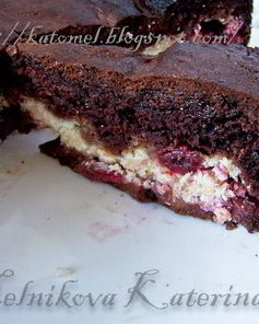 Брауни с творожно-вишневой начинкой