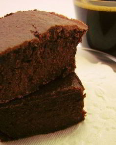 Легкий брауни с черносливом